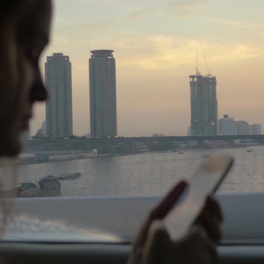 <a class=ContentLinkGreen href=/fr/kits_graphiques_templates_stock-video.html>Stock Vid�o</a></font> femme coucher-du-soleil 132277