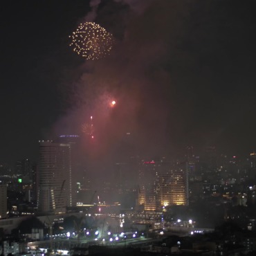 <a class=ContentLinkGreen href=/fr/kits_graphiques_templates_stock-video.html>Stock Vid�o</a></font> color� ville 132279