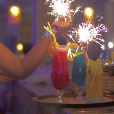 <a class=ContentLinkGreen href=/fr/kits_graphiques_templates_stock-video.html>Stock Vid�o</a></font> femme femme 134002