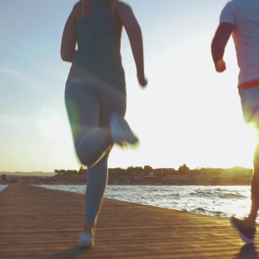 <a class=ContentLinkGreen href=/fr/kits_graphiques_templates_stock-video.html>Stock Vid�o</a></font> femme joyeux 139632