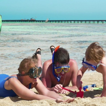 <a class=ContentLinkGreen href=/fr/kits_graphiques_templates_stock-video.html>Stock Vid�o</a></font> femme plage 139638