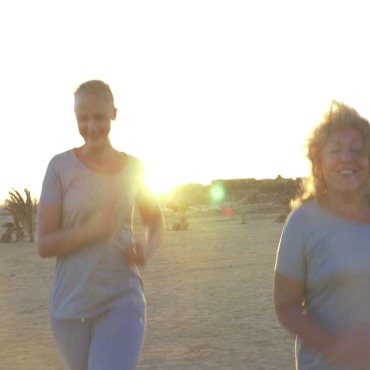 <a class=ContentLinkGreen href=/fr/kits_graphiques_templates_stock-video.html>Stock Vid�o</a></font> femme femme 139651