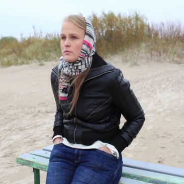 <a class=ContentLinkGreen href=/fr/kits_graphiques_templates_stock-video.html>Stock Vid�o</a></font> femme meubles 139752