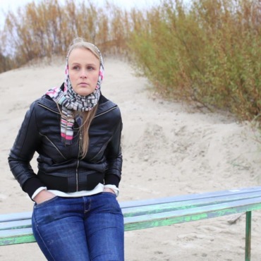 <a class=ContentLinkGreen href=/fr/kits_graphiques_templates_stock-video.html>Stock Vid�o</a></font> femme femme 139762