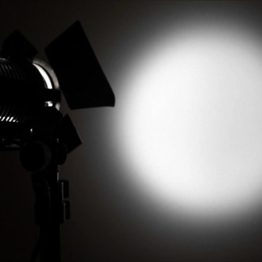 <a class=ContentLinkGreen href=/fr/kits_graphiques_templates_stock-video.html>Stock Vid�o</a></font> r�tro tourn�e 139814