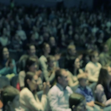 <a class=ContentLinkGreen href=/fr/kits_graphiques_templates_stock-video.html>Stock Vid�o</a></font> concert montre 140622