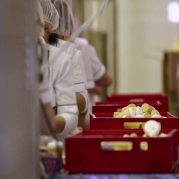 <a class=ContentLinkGreen href=/fr/kits_graphiques_templates_stock-video.html>Stock Vid�o</a></font> femme femme 141621