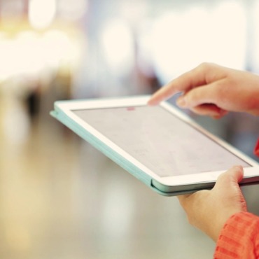 <a class=ContentLinkGreen href=/fr/kits_graphiques_templates_stock-video.html>Stock Vid�o</a></font> femme femme 141637