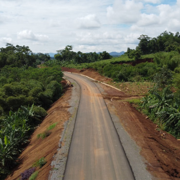 <a class=ContentLinkGreen href=/fr/kits_graphiques_templates_stock-video.html>Stock Vid�o</a></font> paysage pistes 156266