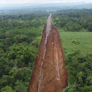 <a class=ContentLinkGreen href=/fr/kits_graphiques_templates_stock-video.html>Stock Vid�o</a></font> paysage pistes 156273