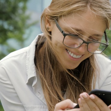 <a class=ContentLinkGreen href=/fr/kits_graphiques_templates_stock-video.html>Stock Vid�o</a></font> lunettes joyeux 164285