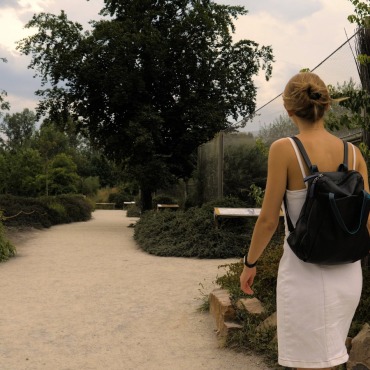 <a class=ContentLinkGreen href=/fr/kits_graphiques_templates_stock-video.html>Stock Vid�o</a></font> femme jeune 164344