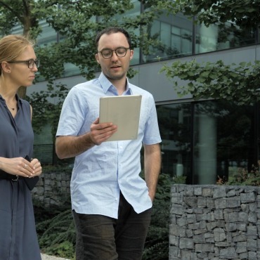 <a class=ContentLinkGreen href=/fr/kits_graphiques_templates_stock-video.html>Stock Vid�o</a></font> caucasian homme 170063