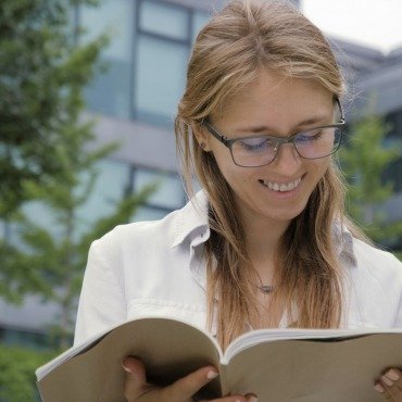 <a class=ContentLinkGreen href=/fr/kits_graphiques_templates_stock-video.html>Stock Vid�o</a></font> attractive beau 171133