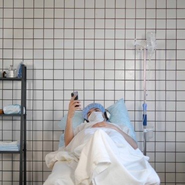 <a class=ContentLinkGreen href=/fr/kits_graphiques_templates_stock-video.html>Stock Vid�o</a></font> lit corona 171742