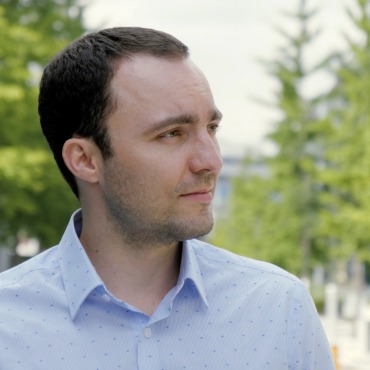 <a class=ContentLinkGreen href=/fr/kits_graphiques_templates_stock-video.html>Stock Vid�o</a></font> face one 174199