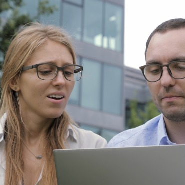 <a class=ContentLinkGreen href=/fr/kits_graphiques_templates_stock-video.html>Stock Vid�o</a></font> attractive business 174871