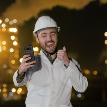 <a class=ContentLinkGreen href=/fr/kits_graphiques_templates_stock-video.html>Stock Vid�o</a></font> nuit refinery 174976