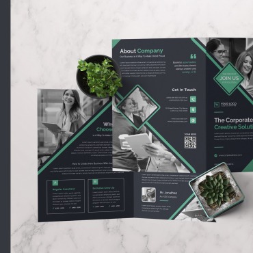 Brochure Print Corporate Identity 210639